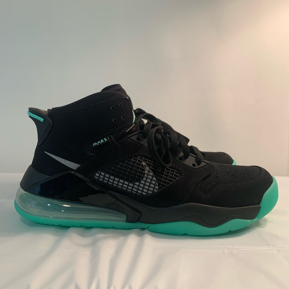 Brand New Jordan Mars 270 Basketball Shoes!